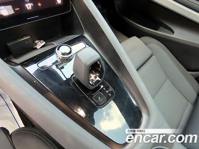 Polestar Polestar 2 2022 — photo 9