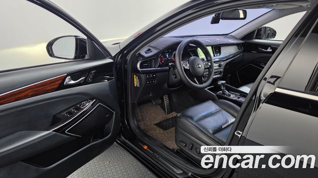 Kia K7 2016 — photo 13