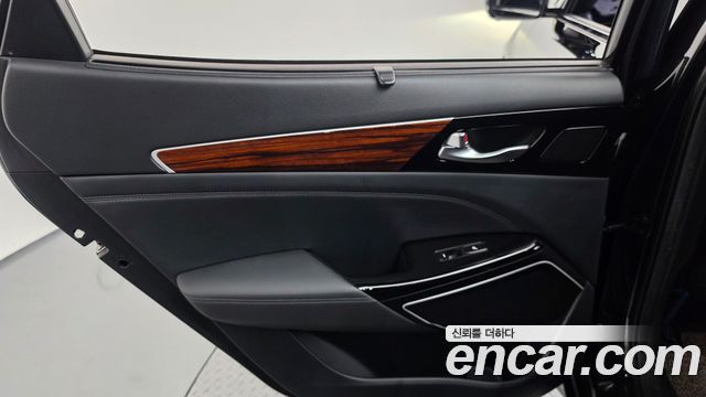 Kia K7 2016 — photo 15