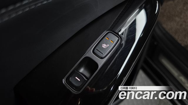 Kia K7 2016 — photo 31