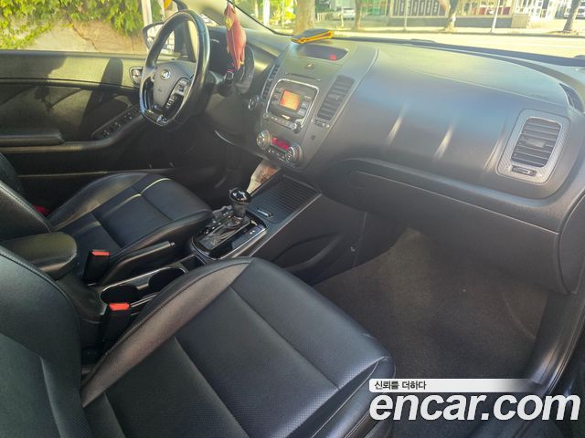Kia K3 2016 — photo 7