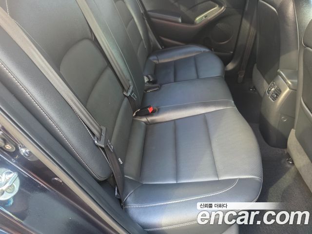 Kia K3 2016 — photo 8