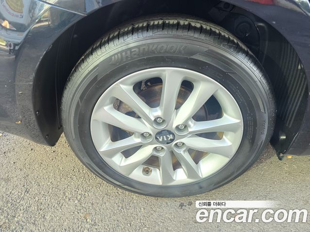Kia K3 2016 — photo 14