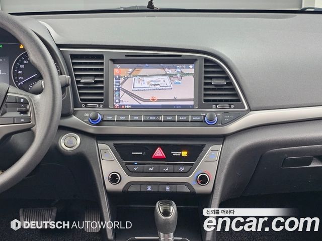 Hyundai AVANTE 2018 — photo 8