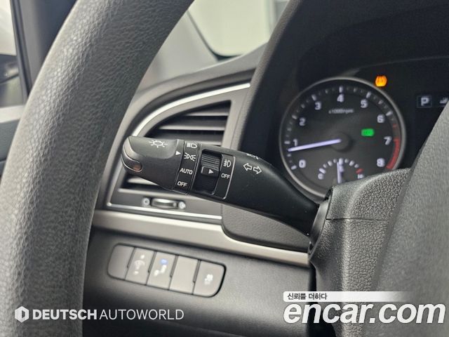 Hyundai AVANTE 2018 — photo 11