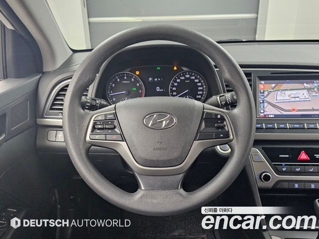 Hyundai AVANTE 2018 — photo 15