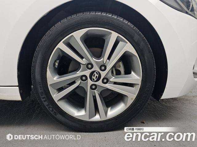 Hyundai AVANTE 2018 — photo 18