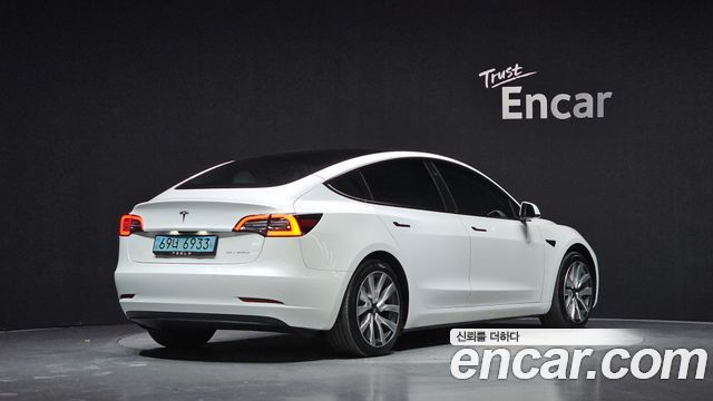 Tesla Model 3 2022 — photo 2