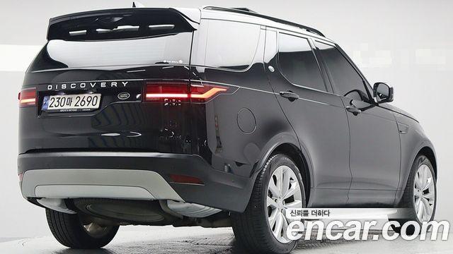 Land Rover Discovery 2023 — photo 2