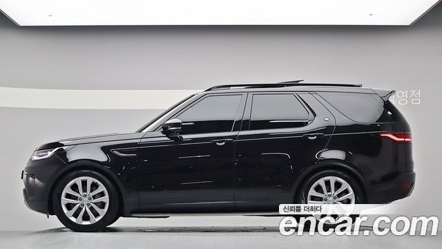 Land Rover Discovery 2023 — photo 3