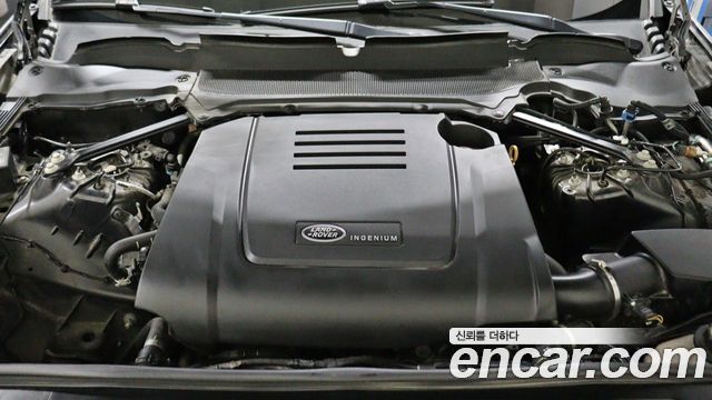 Land Rover Discovery 2023 — photo 6