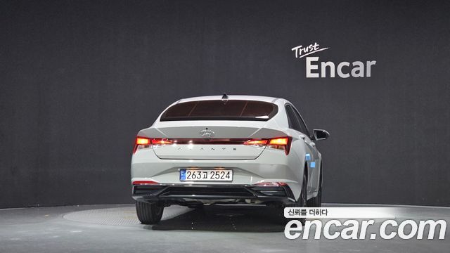 Hyundai AVANTE 2023 — photo 4