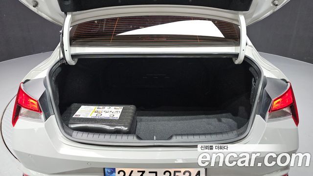 Hyundai AVANTE 2023 — photo 20