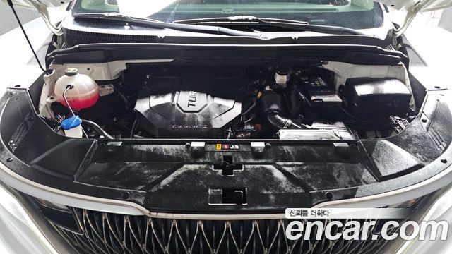 Kia Canival 2023 — photo 6