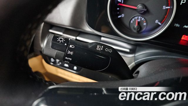 Kia Canival 2023 — photo 15