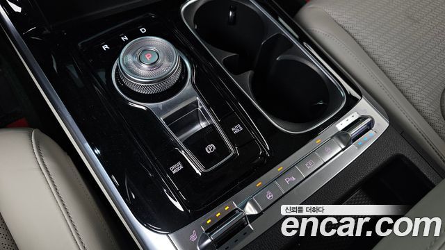 Kia Canival 2023 — photo 12