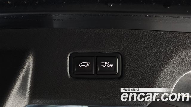 Kia Canival 2023 — photo 17