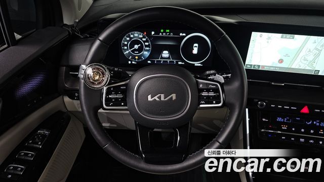 Kia Canival 2023 — photo 19