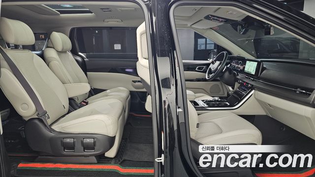 Kia Canival 2023 — photo 25