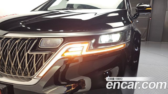 Kia Canival 2023 — photo 8