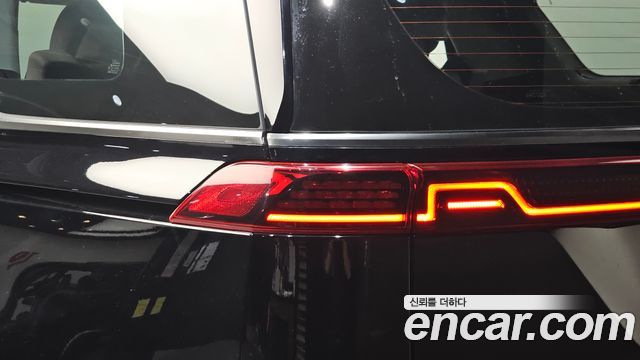 Kia Canival 2023 — photo 9