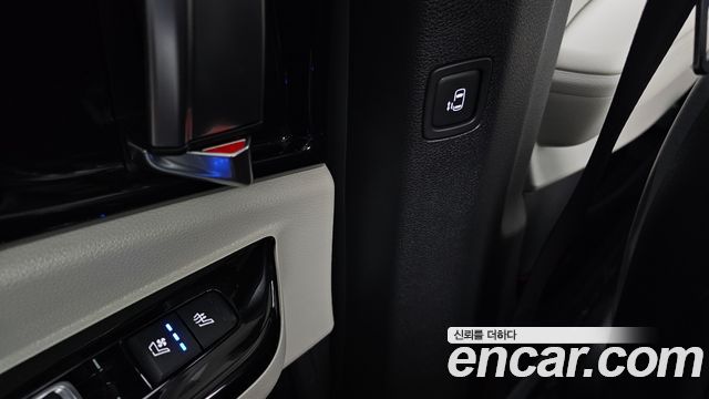 Kia Canival 2023 — photo 30