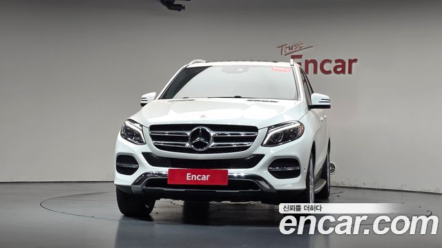 Mercedes-Benz GLE-Class 2018 — photo 3