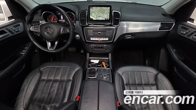 Mercedes-Benz GLE-Class 2018 — photo 10