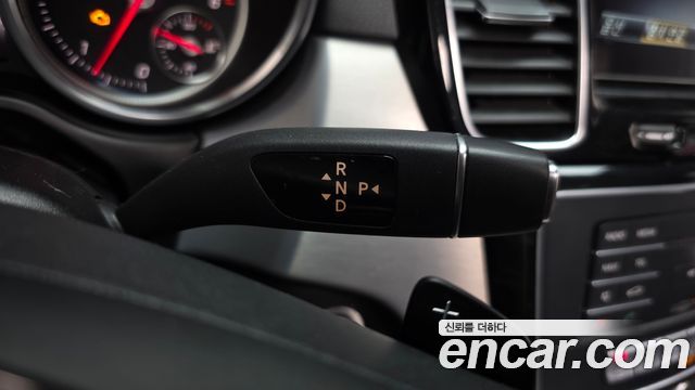 Mercedes-Benz GLE-Class 2018 — photo 12