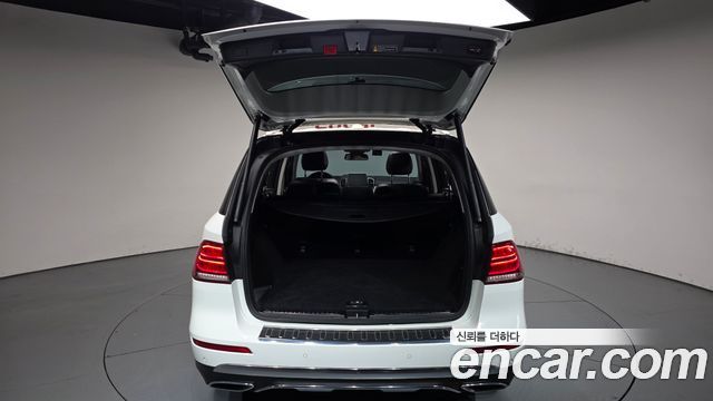 Mercedes-Benz GLE-Class 2018 — photo 26