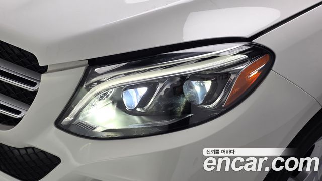 Mercedes-Benz GLE-Class 2018 — photo 8