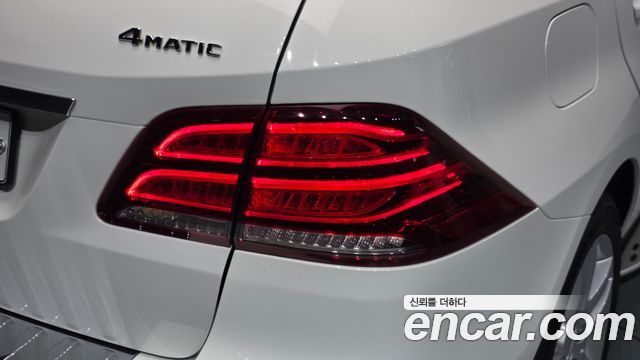 Mercedes-Benz GLE-Class 2018 — photo 9