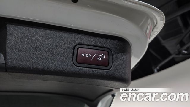 Mercedes-Benz GLE-Class 2018 — photo 35