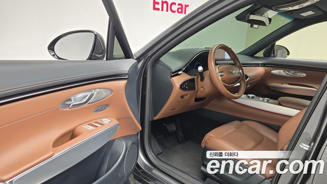 Genesis GV70 2023 — photo 10