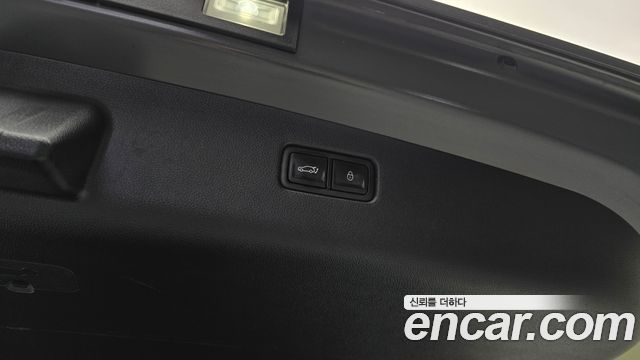 Genesis GV70 2023 — photo 20