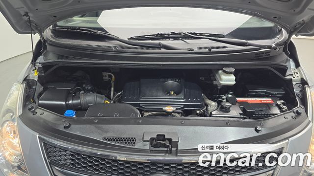 Hyundai Starex 2011 — photo 6