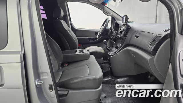 Hyundai Starex 2011 — photo 11