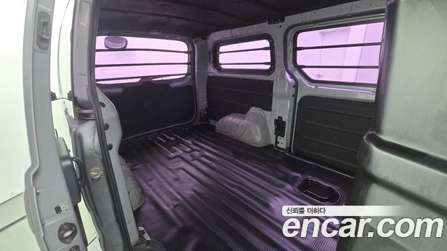 Hyundai Starex 2011 — photo 12