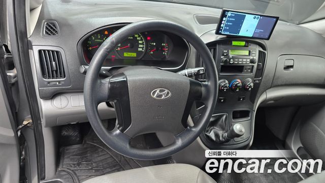 Hyundai Starex 2011 — photo 13