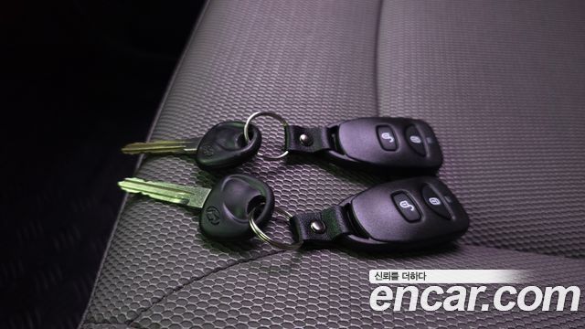 Hyundai Starex 2011 — photo 18