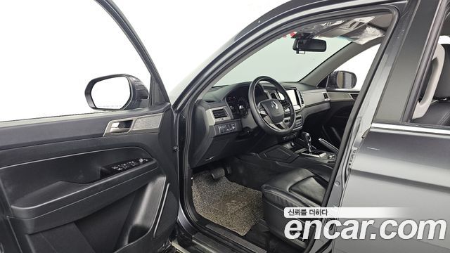 KG Mobility Rexton 2018 — photo 13