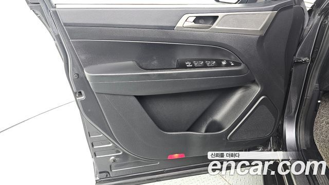 KG Mobility Rexton 2018 — photo 14