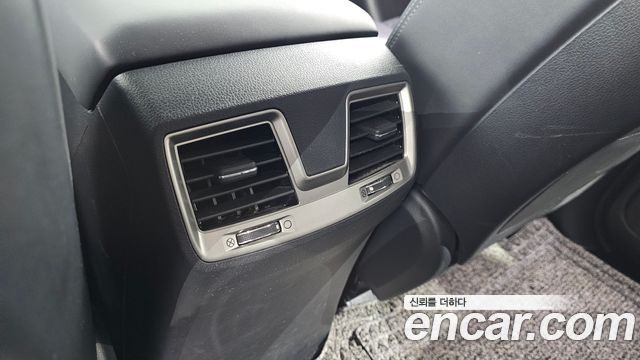 KG Mobility Rexton 2018 — photo 30