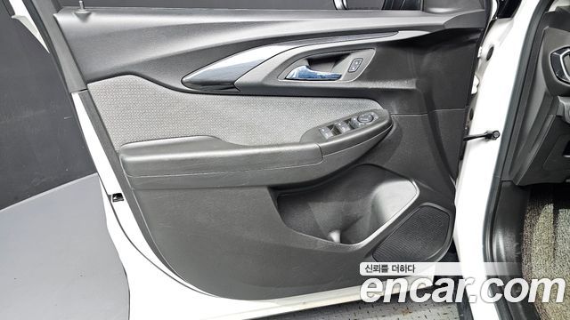 Chevrolet Korea Trailblazer 2022 — photo 14
