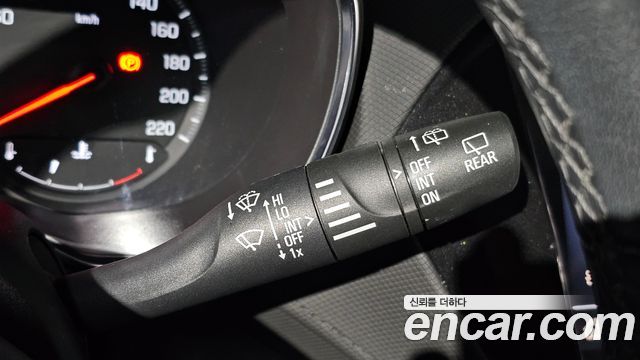 Chevrolet Korea Trailblazer 2022 — photo 28
