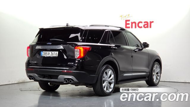 Ford Explorer 2021 — photo 2
