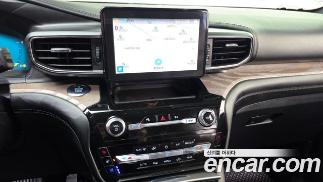 Ford Explorer 2021 — photo 20