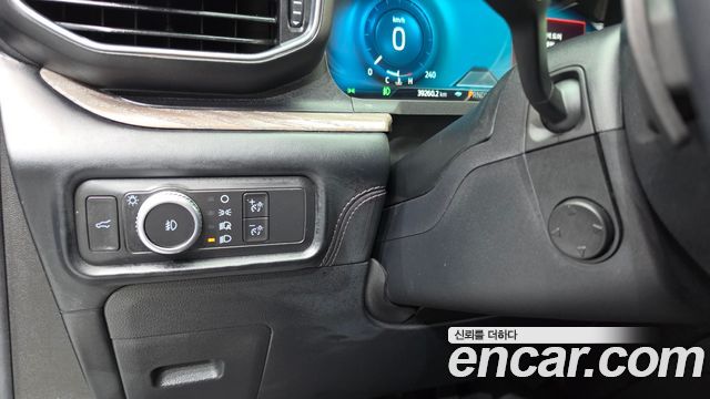 Ford Explorer 2021 — photo 23