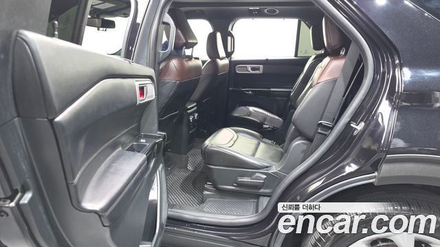 Ford Explorer 2021 — photo 16