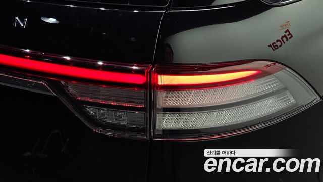 Lincoln Aviator 2021 — photo 9